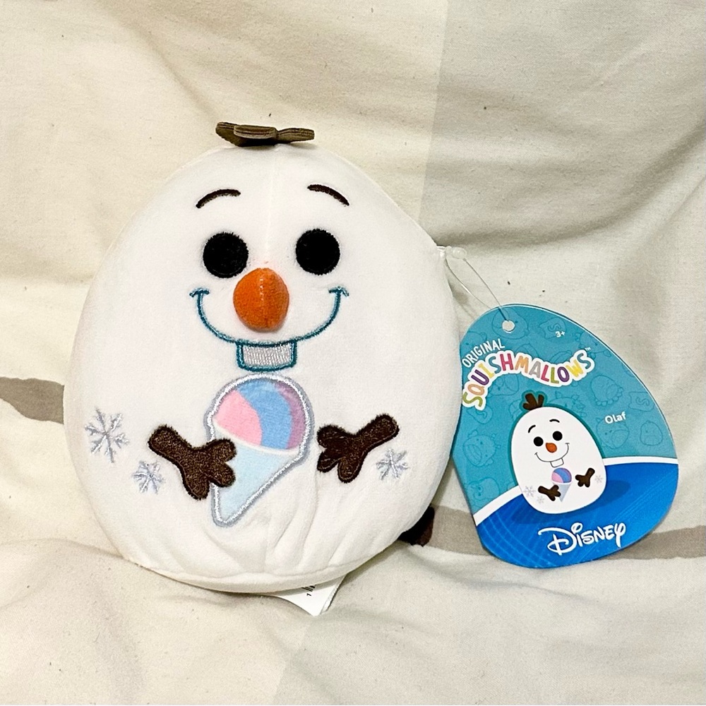 BNWT 5” Scented Disney Mystery Squad Olaf Holding Snow Cone Squishmallow ⛄️
